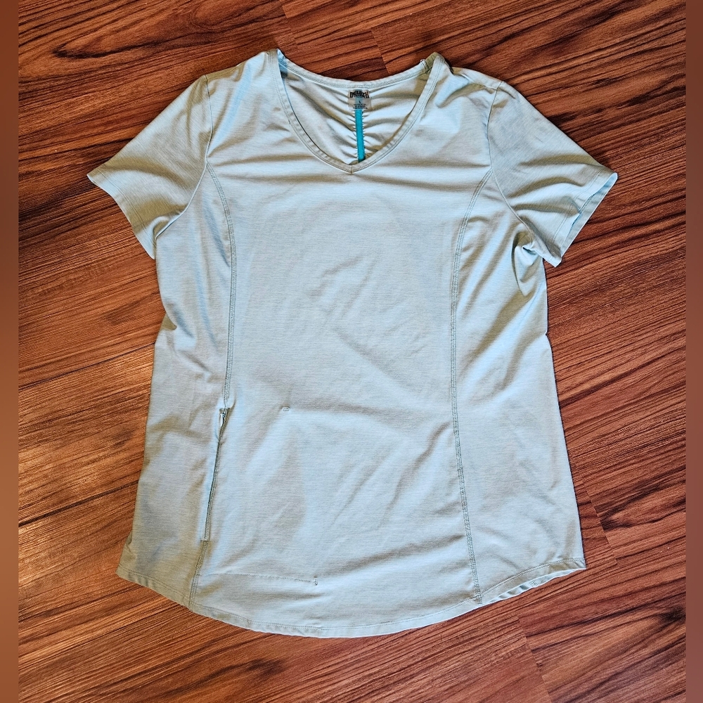 Athletic shirt
